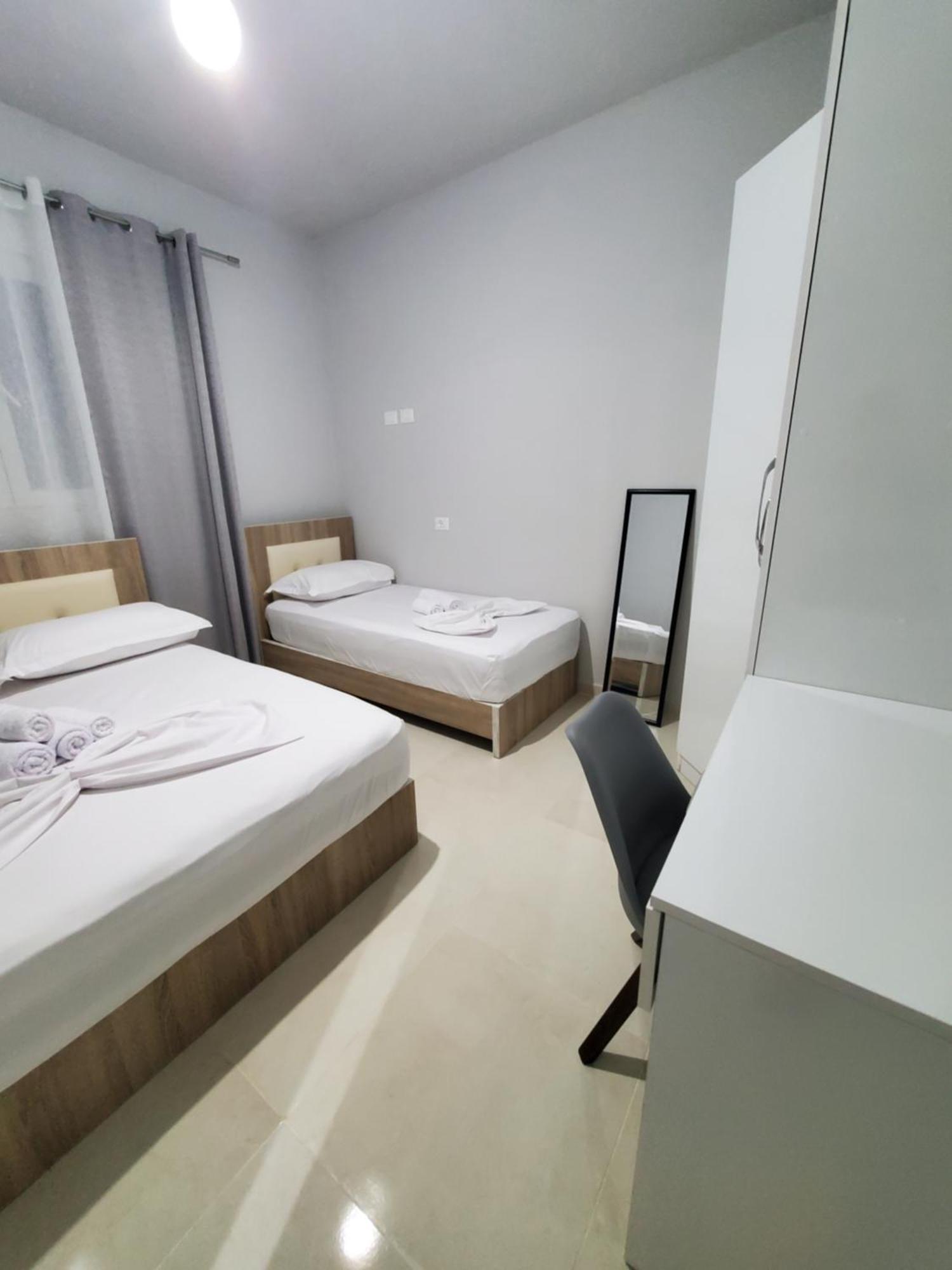 Twins Apartment Permet Ngoại thất bức ảnh