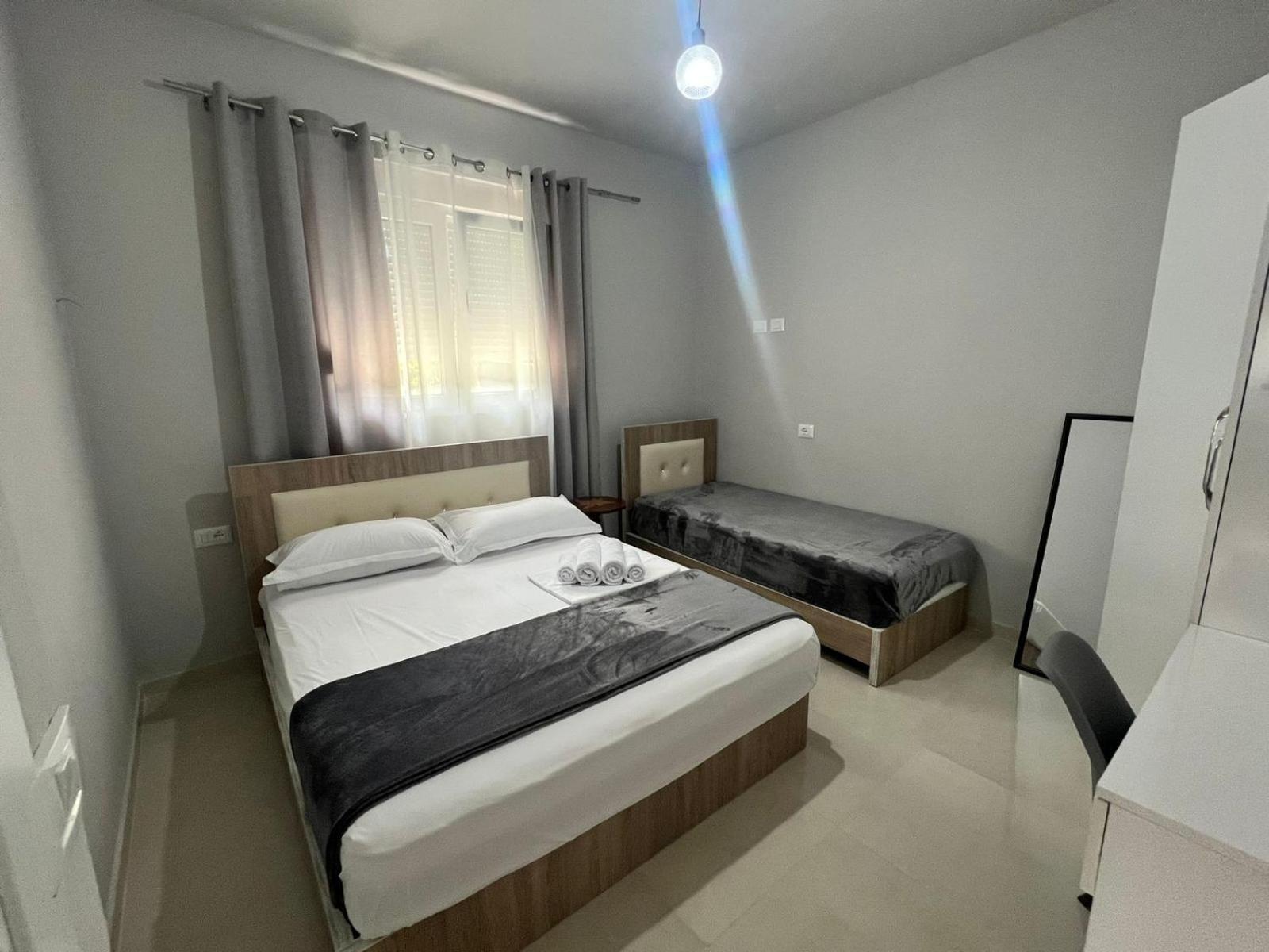Twins Apartment Permet Ngoại thất bức ảnh