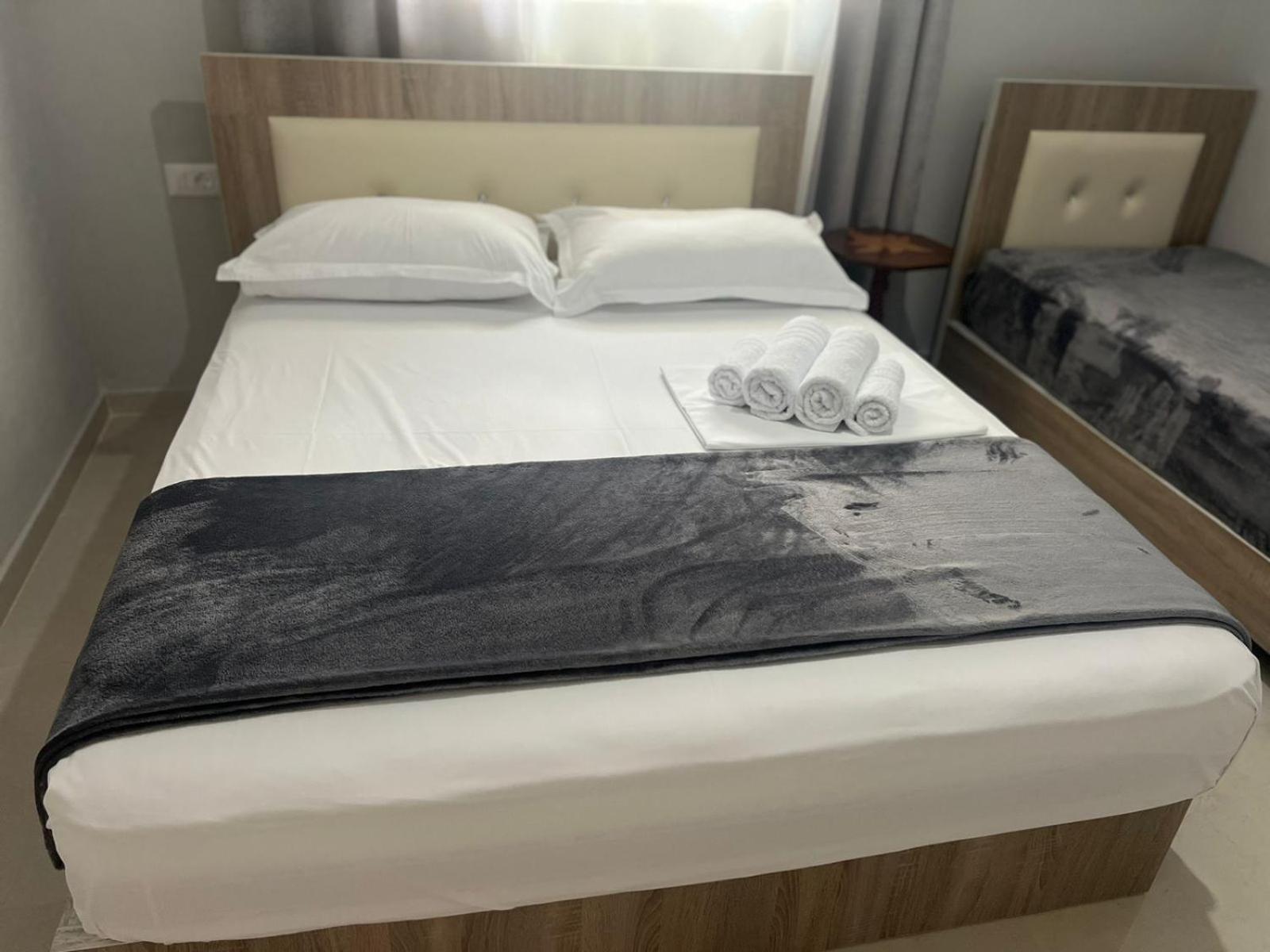 Twins Apartment Permet Ngoại thất bức ảnh