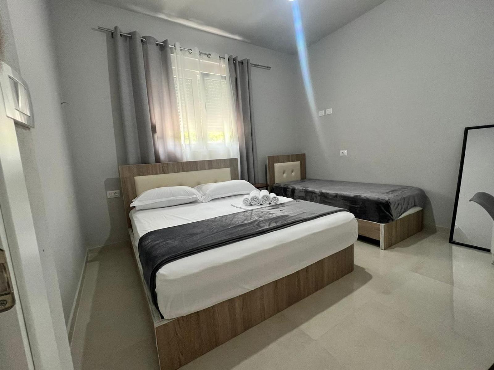 Twins Apartment Permet Ngoại thất bức ảnh
