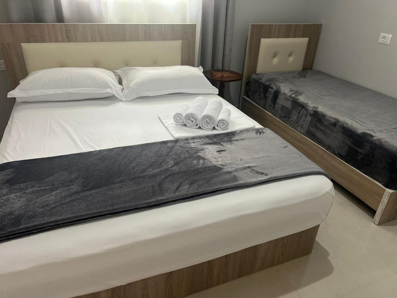 Twins Apartment Permet Ngoại thất bức ảnh